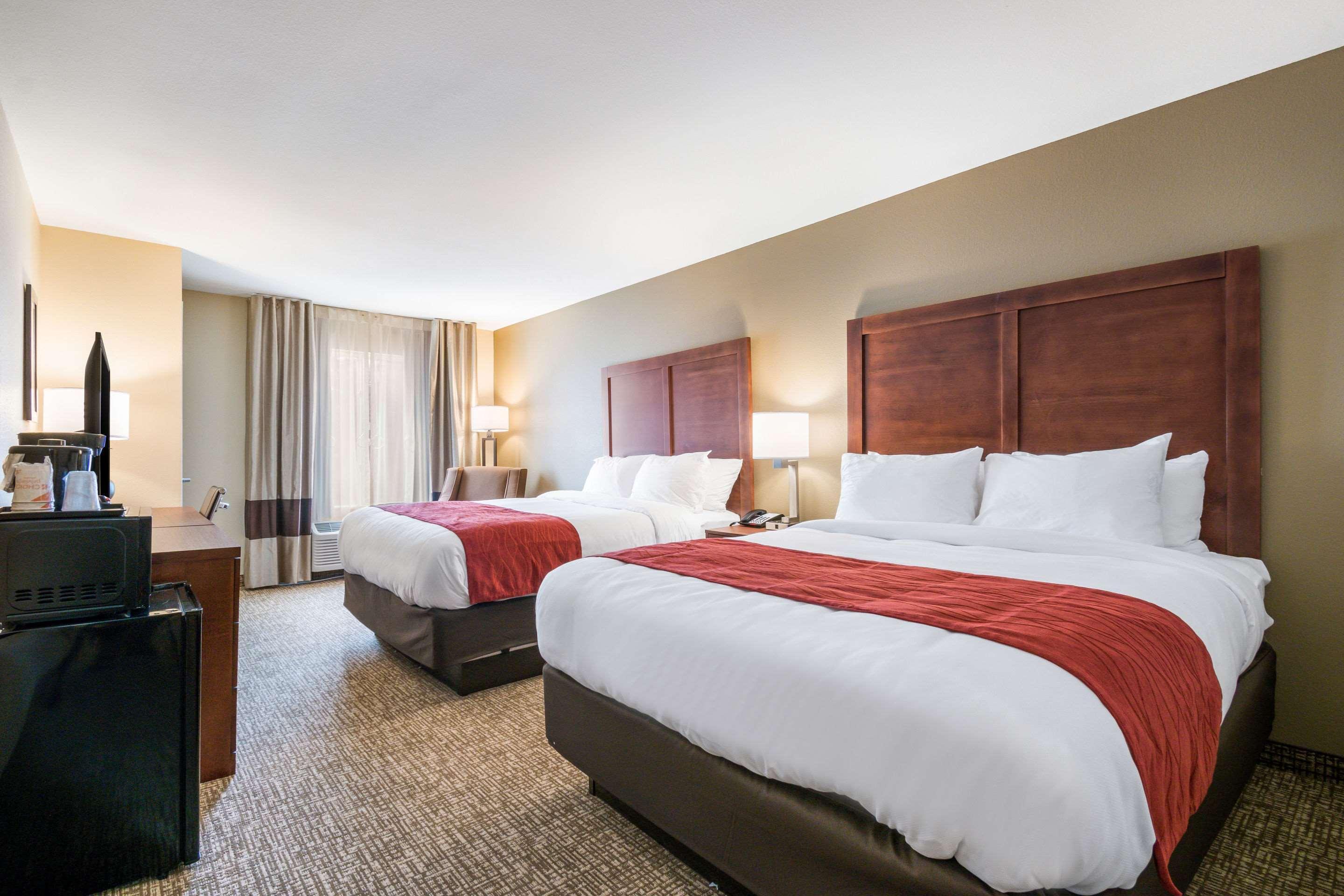 Comfort Inn & Suites Harrisburg - Hershey West מראה חיצוני תמונה
