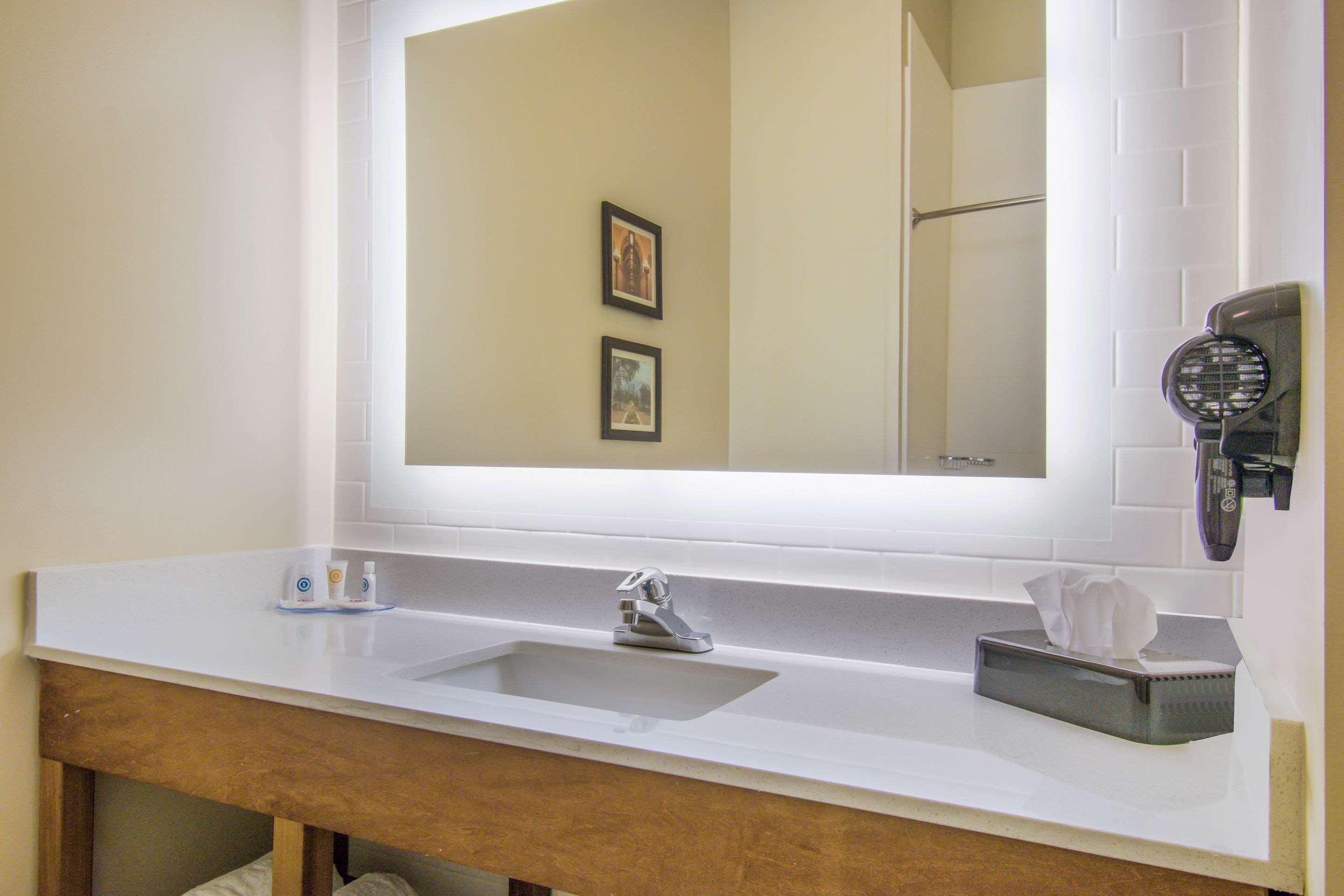 Comfort Inn & Suites Harrisburg - Hershey West מראה חיצוני תמונה