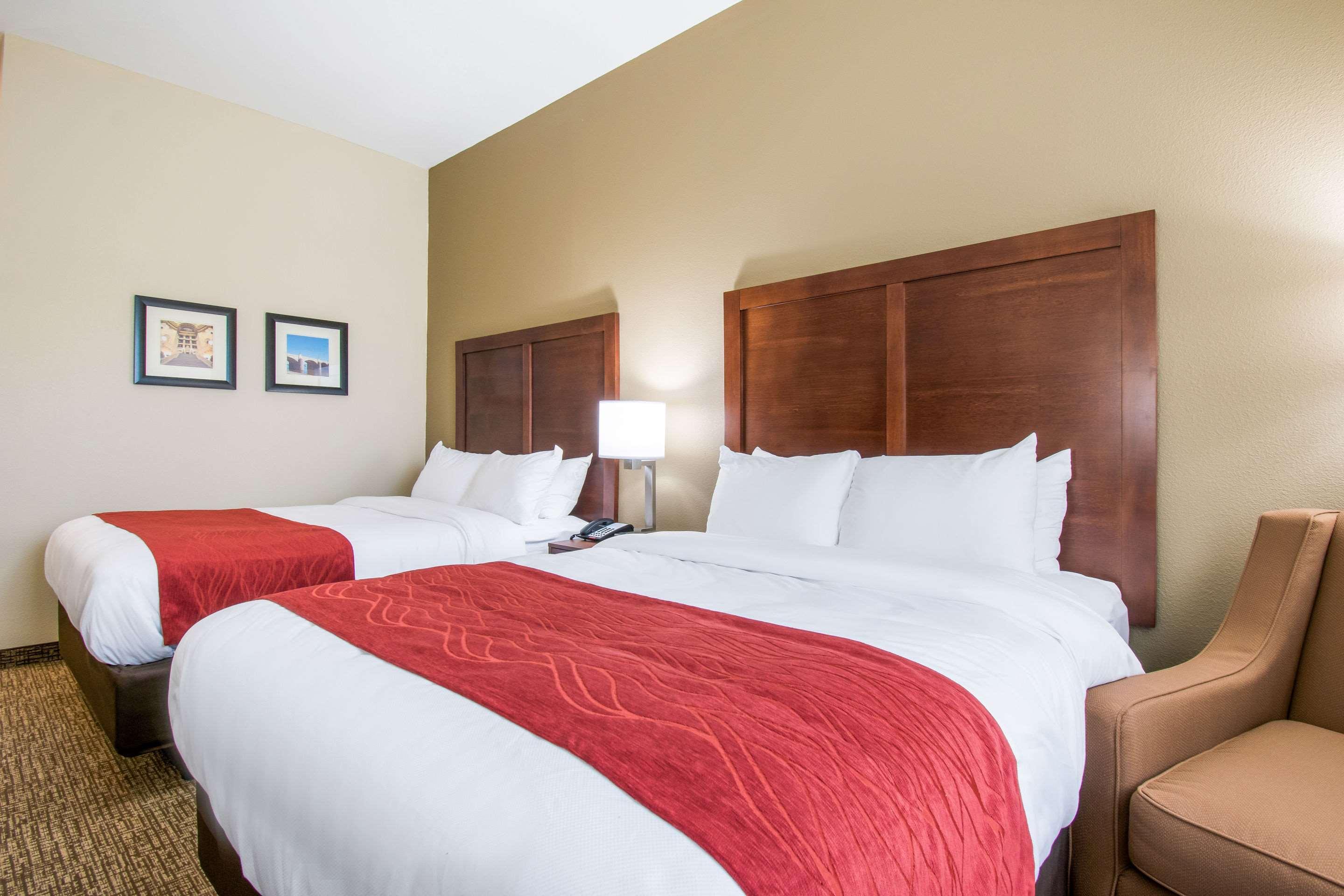 Comfort Inn & Suites Harrisburg - Hershey West מראה חיצוני תמונה
